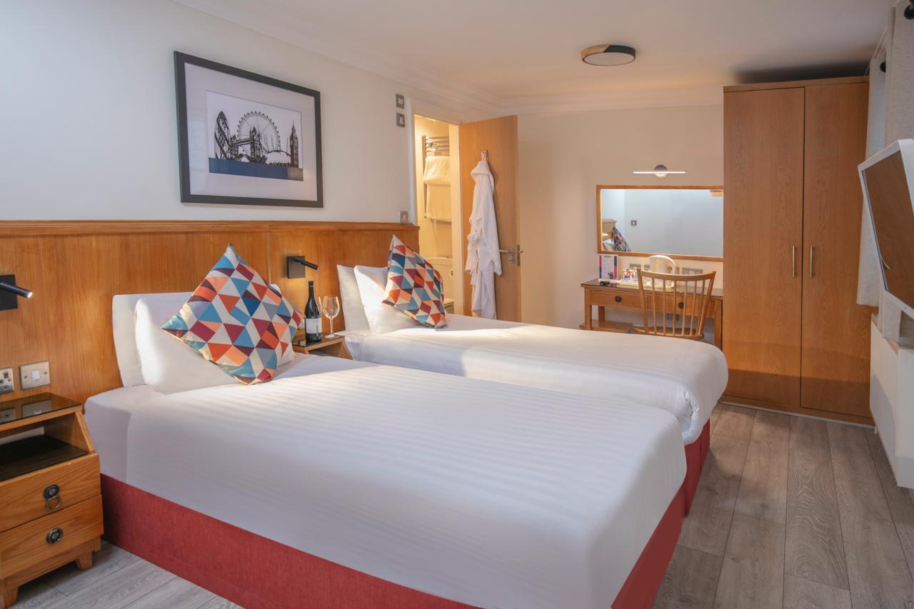 Queensway Hotel, Sure Hotel Collection By Best Western Лондон Екстериор снимка