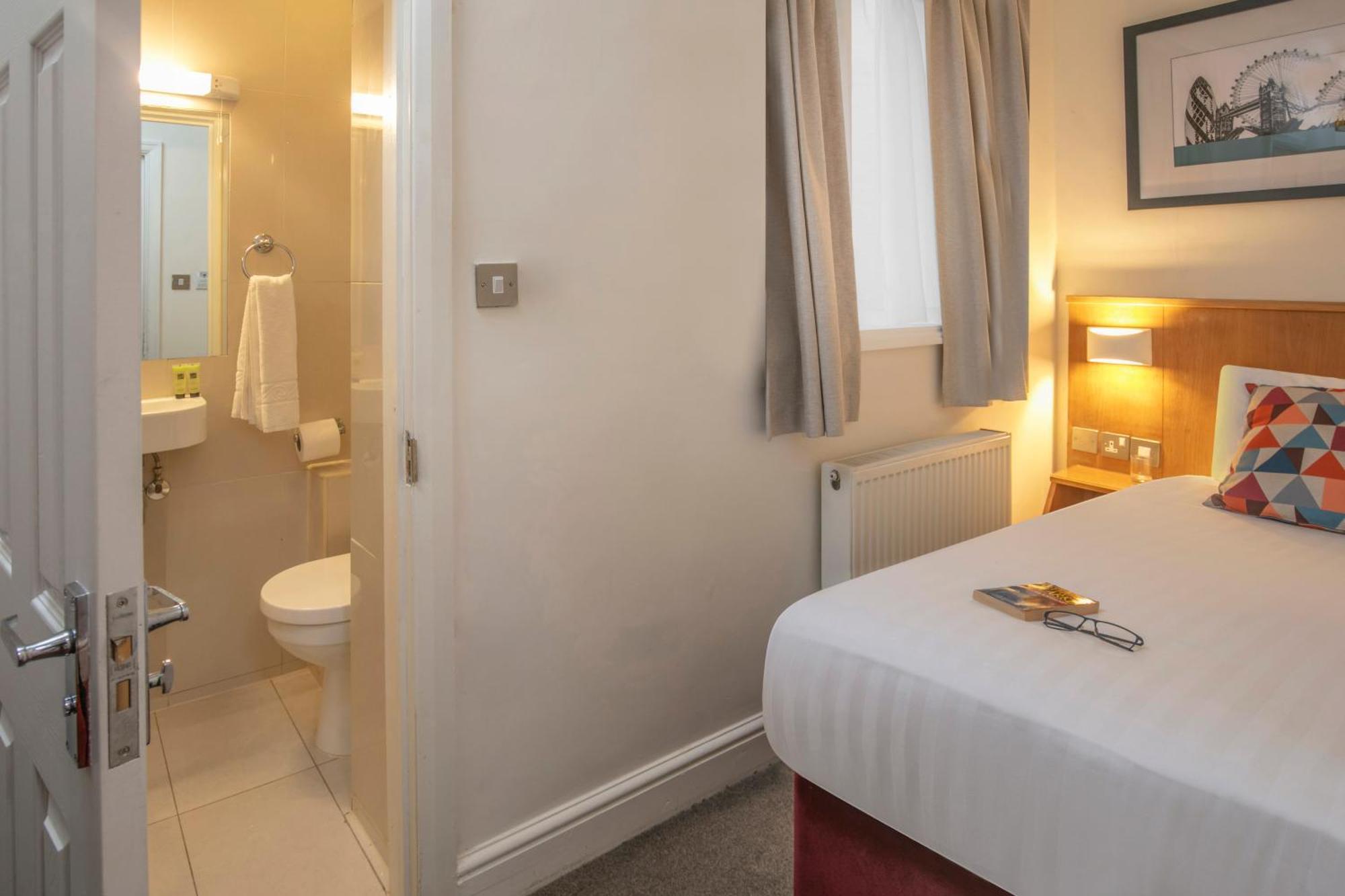 Queensway Hotel, Sure Hotel Collection By Best Western Лондон Екстериор снимка